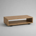 Table basse rectangulaire avec niche ouverte en MDF plaqué chêne naturel et pieds en acier noir, 120 × 60 × 40 cm