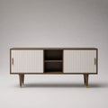 Meuble TV en bois à 2 portes rainurées et 2 niches, brun noyer, blanc et doré, 160 × 40 × 75 cm